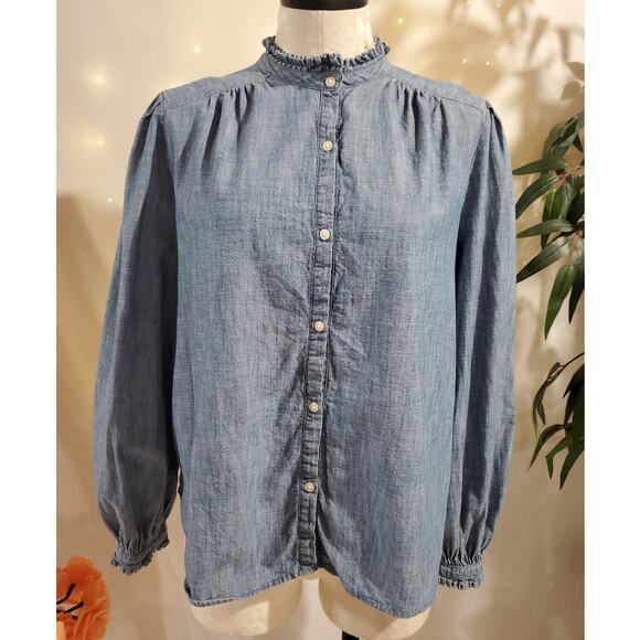 Gap Womens Long Sleeve Pintuck Button Medium Wash Chambray Denim Shirt Size L - Picture 1 of 12